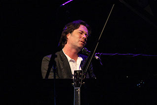 Rufus Wainwright performing at The Liverpool Philharmonic Hall